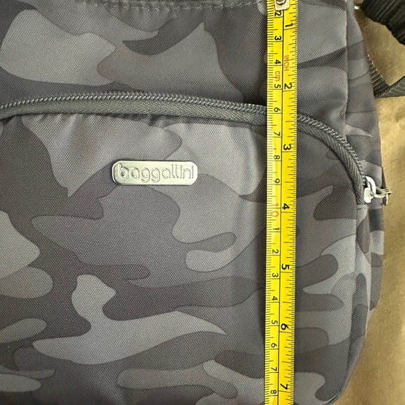 Baggallini Gray Camo Crossbody - Picture 2 of 8